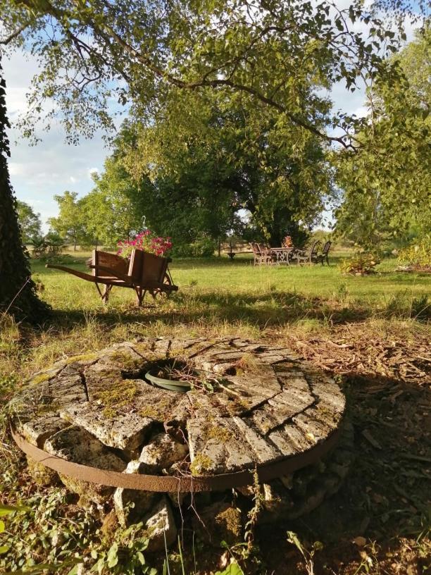 Domaine Moulin De Quincenat Apartment Champagnat  Exterior foto